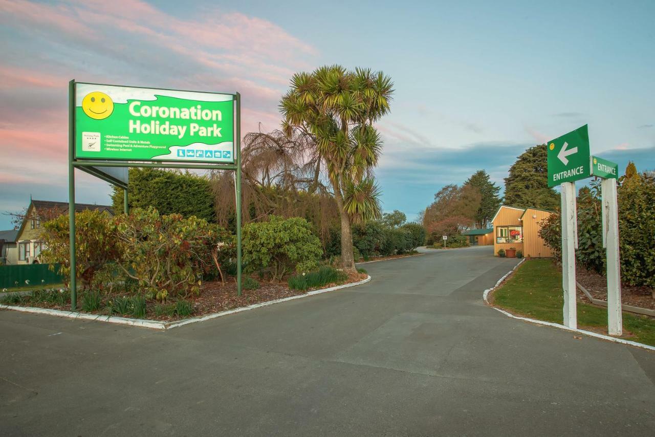 Coronation Park Motels Ашбертон Экстерьер фото